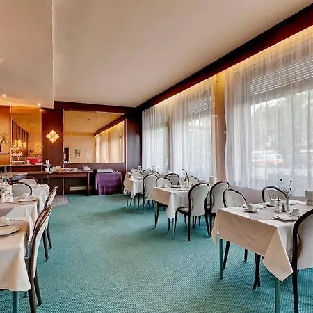 Erlenstegen Отель 3*